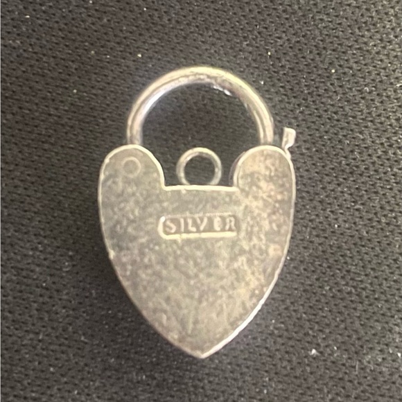 Vintage SILVER stamped Heart-Shaped Padlock Pendant - Picture 4 of 8